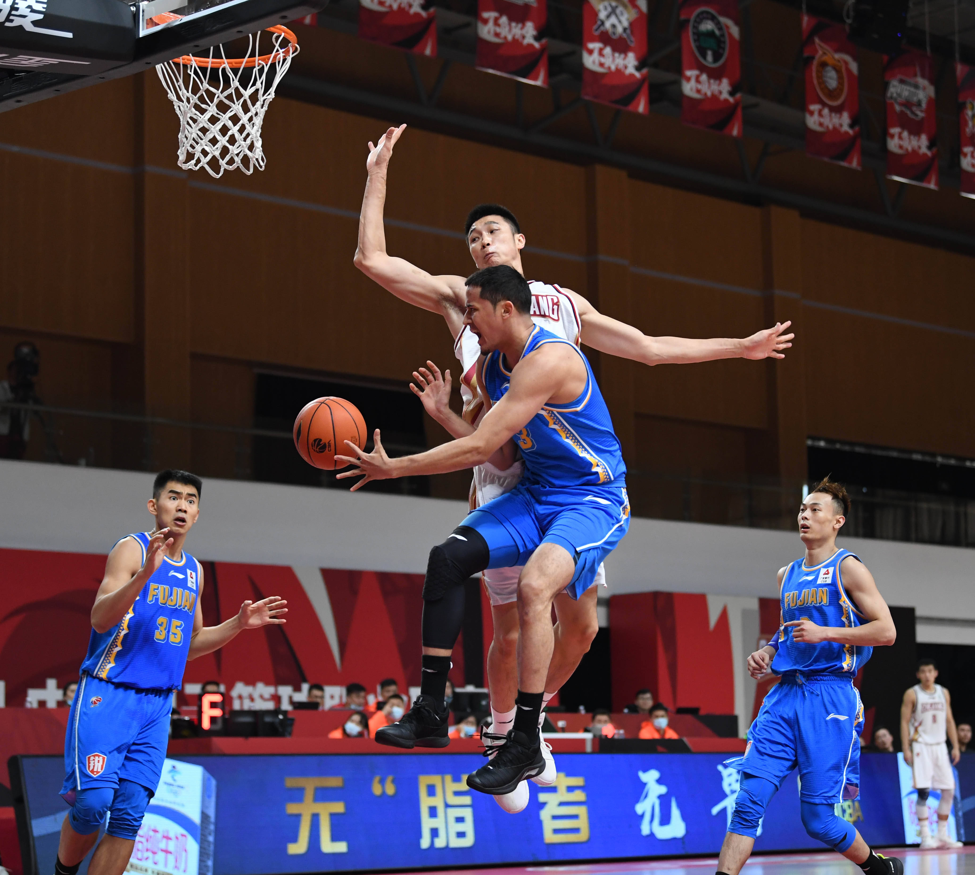 组合中继续